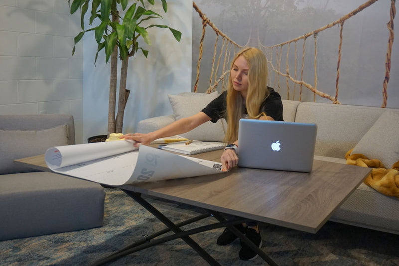 No Space For A Dinner Table? The Lift Coffee Table Is the Solution You Are Looking For: